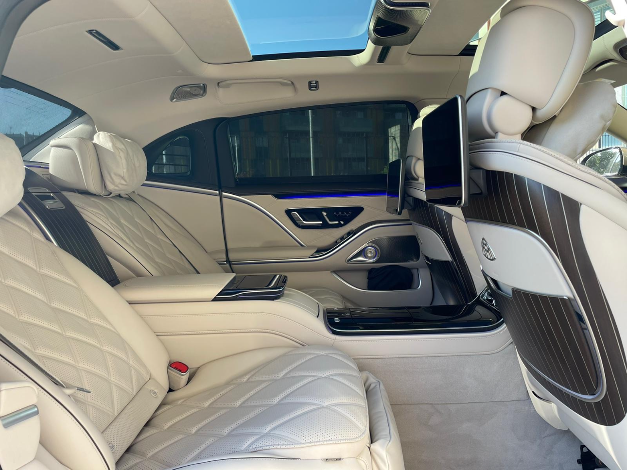 Maybach S680 Interior